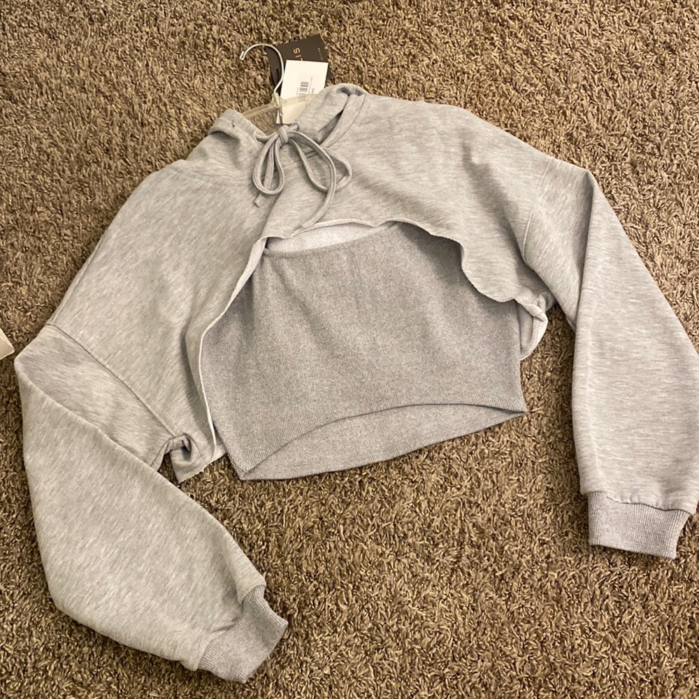 Brand NWT gray tags two piece tank/hoodie! Size small